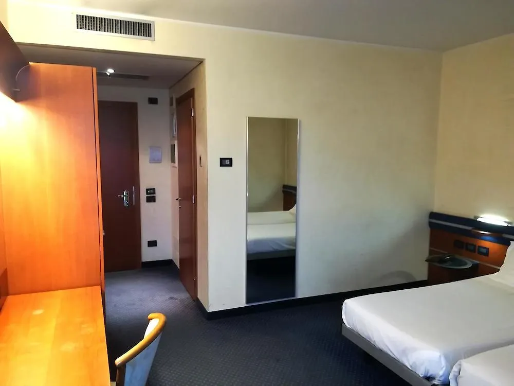 Hotel Villa Giulietta Venice 4*,