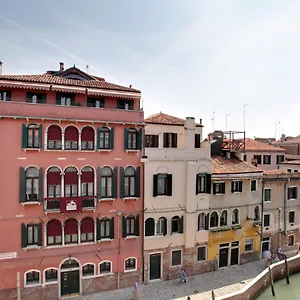 Palazzo Schiavoni Residenza D'epoca & Suite-apartments Venice